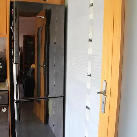 Rias Apartment *